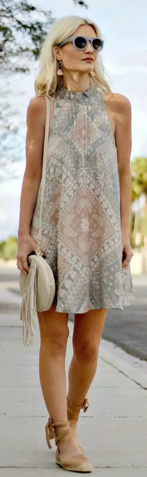 上班打扮小点还是成熟点好,上班look整套