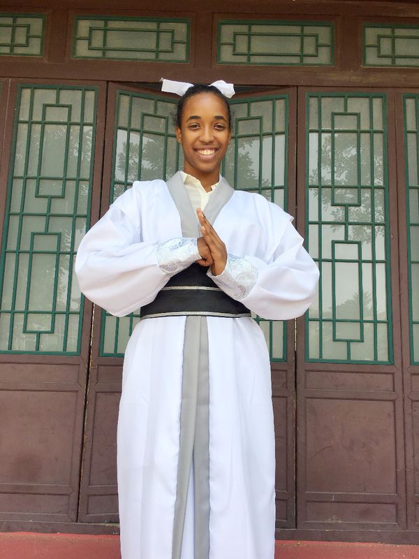 青山绿水间自由的飞翔,青山绿水放飞心情拥抱大自然