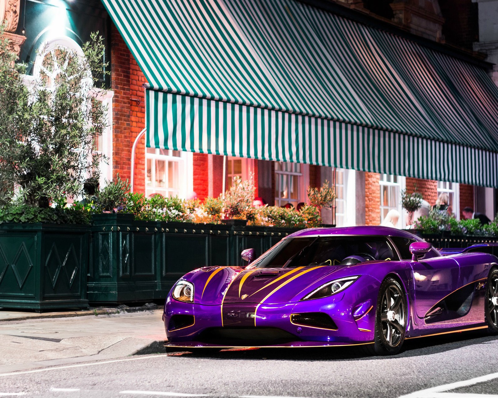 世界名车壁纸超清全面屏,8k顶级黑色震撼壁纸名车