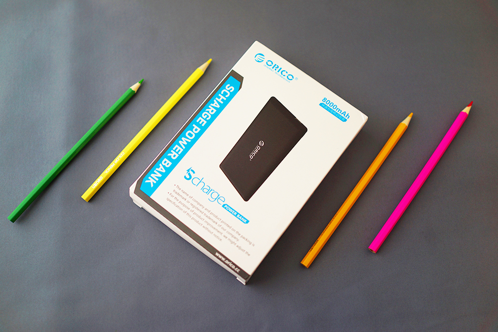 orico10000充电宝评测,轻磁5000毫安超薄磁吸无线充电宝