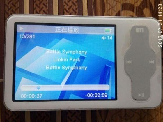 都快忘记这个叫MP3还是MP4了，知道的人都老了