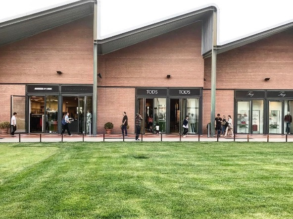 逛奥特莱斯商场攻略,中国奥特莱斯购物攻略