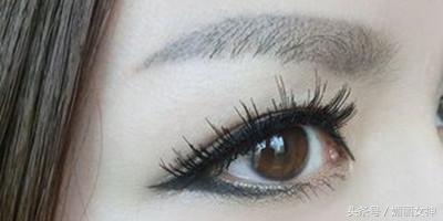单眼皮眼尾下垂肿眼泡怎么画眼线,单眼皮如何用眼线画出双眼皮