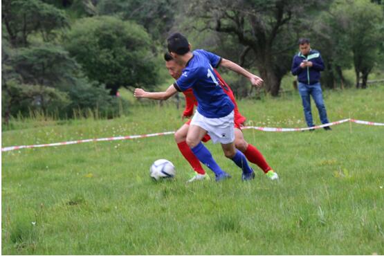 首次高原足球对决赛开战！重庆pk成都，争夺四姑娘的“荣耀王者”！