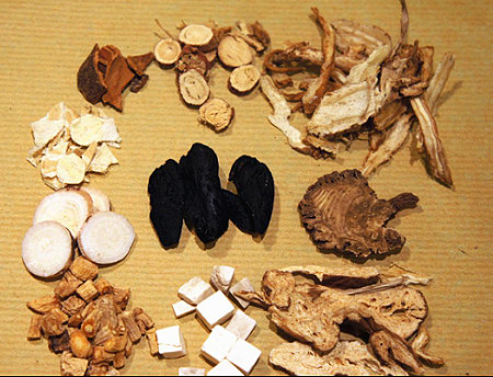 女性宫寒中医常艾灸,祛除宫寒最有效的方法