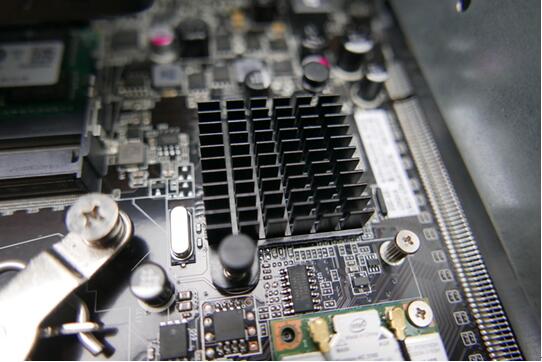 一体机也有“游戏性”：攀升MAVEN麦文一体机性能评测