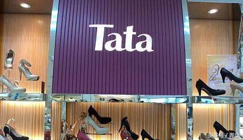 百货商场的一楼，是与世隔绝的时尚炼狱，你见到的都是这样！