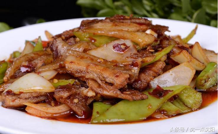 赵薇黄晓明还是在一起了,还开了一家骨骼清奇的中餐厅!