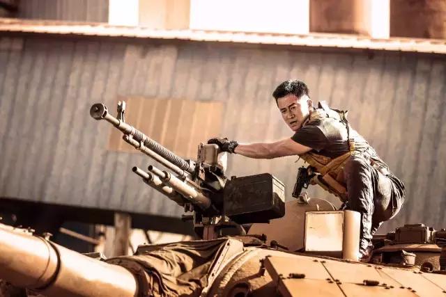 战狼2最经典,战狼2男人就应该这样玩刀