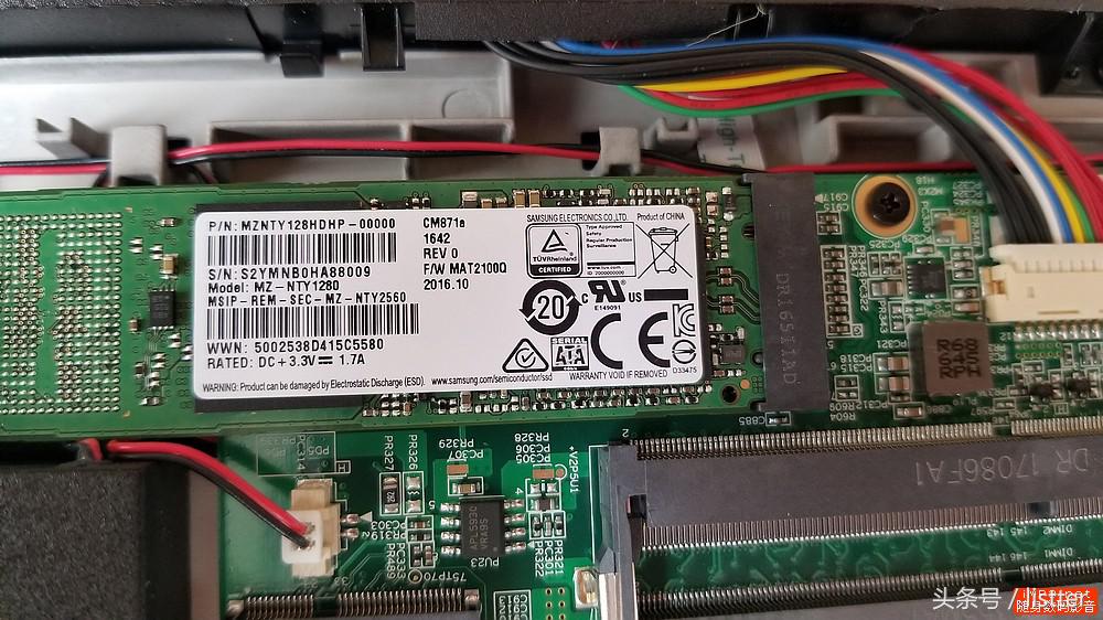 这款IFUNKS游戏本必须关注，性能霸道还自带机械键盘