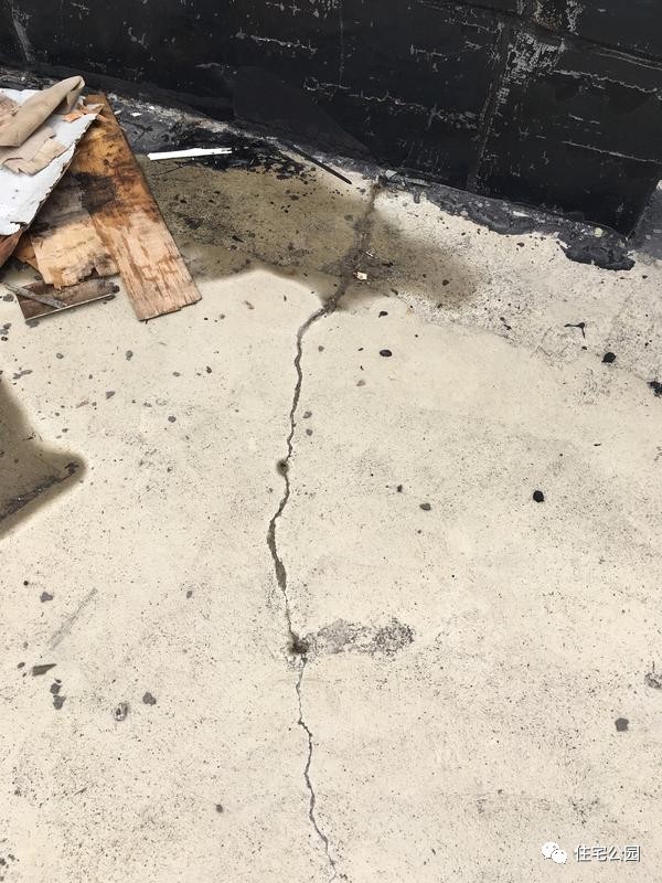 屋顶漏水有没有简单的修补方法,屋顶漏水最新修补方法