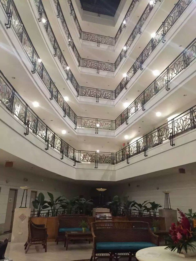 看鲨鱼，玩泥巴，看男人穿婚纱，带你看不一样的帕劳