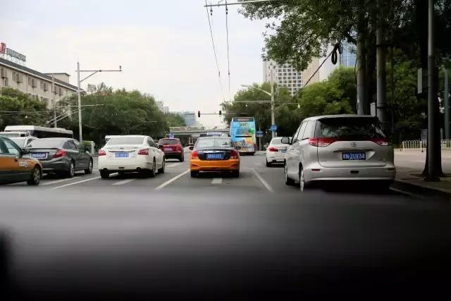 百公里油耗5.9算不算高,百公里油耗比较低的几款车