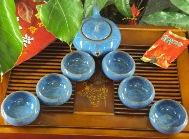 冰裂茶具好还是紫砂茶具好,冰裂茶具和青花瓷茶具哪个好