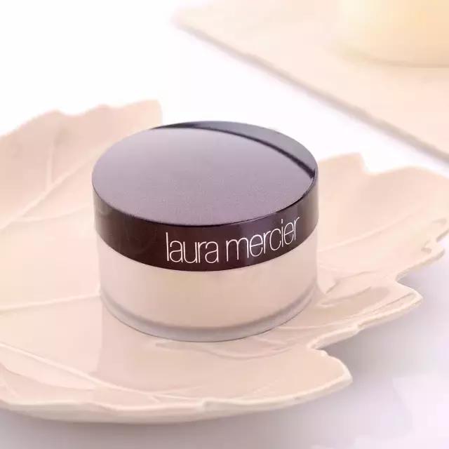 香奈儿10号蜜粉显得油光,香奈儿10号蜜粉怎么显得油光