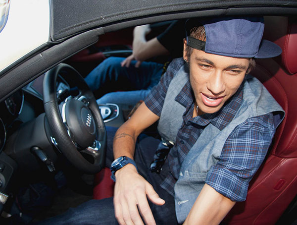 世界杯十大巨星座驾,五位入选世界杯的球星座驾