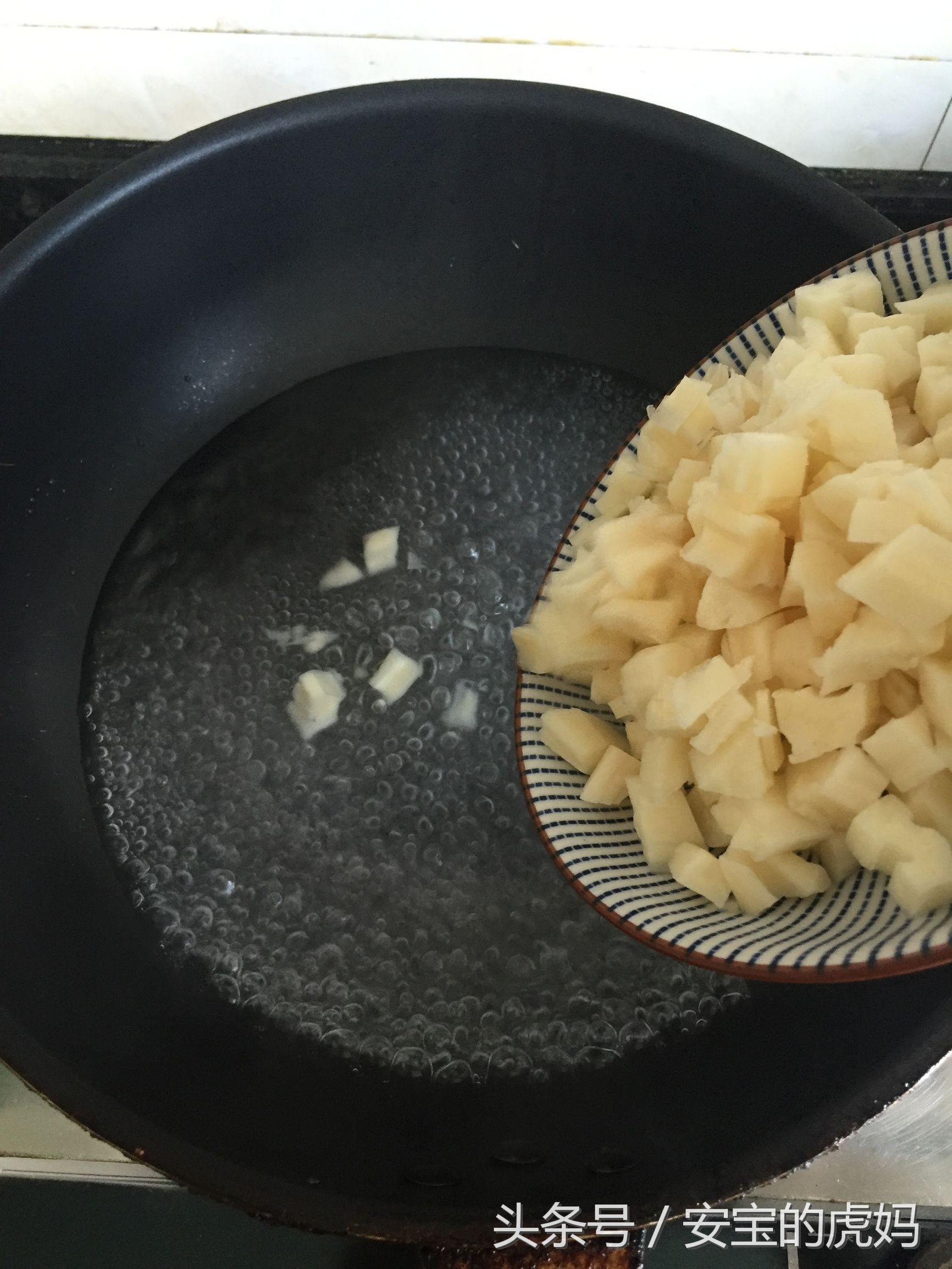 麻辣鸭脖怎样才能又麻又辣,手撕干鸭脖太辣了怎么能降低辣度