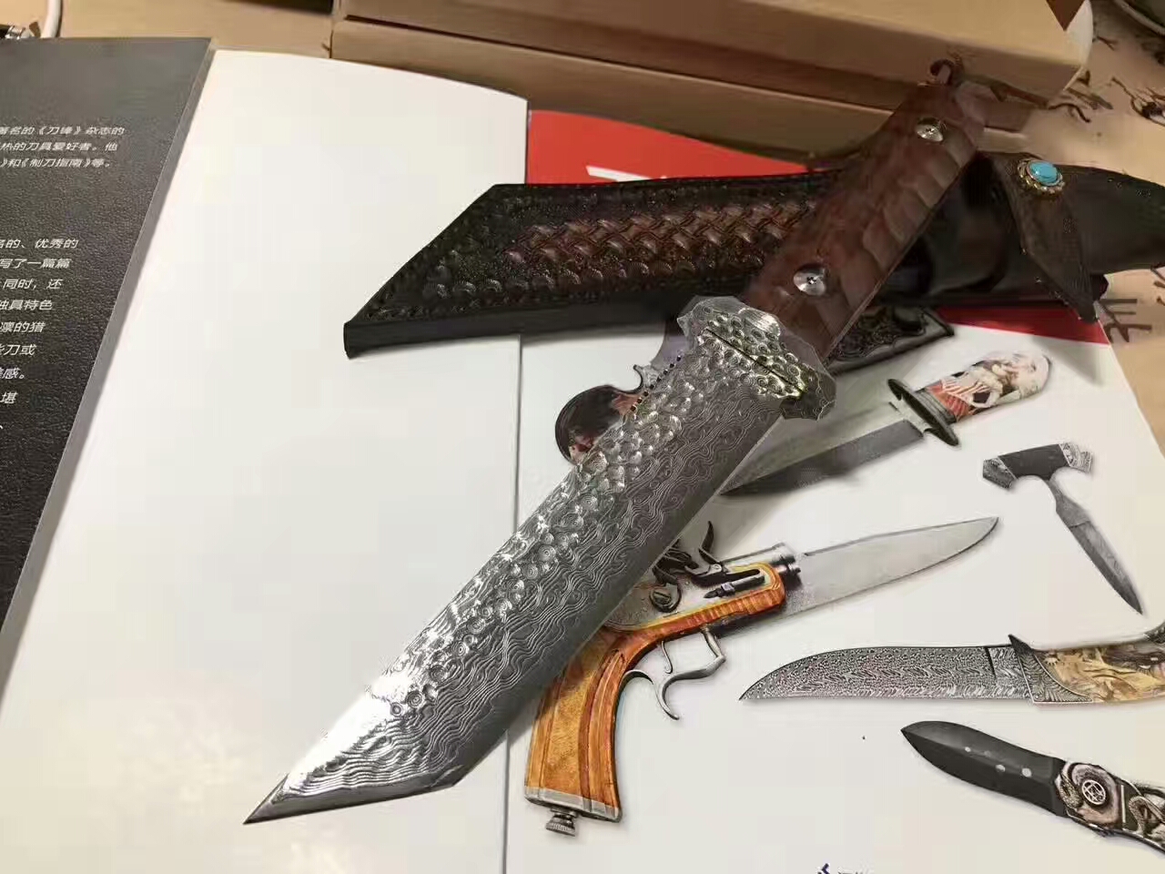 龙泉传统刀剑蓝色双鱼武士刀欣赏,龙泉刀剑堂武士刀