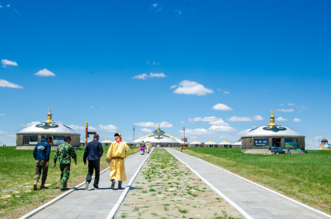 天堂草原锡林郭勒歌词及对白,真正的内蒙古锡林郭勒大草原