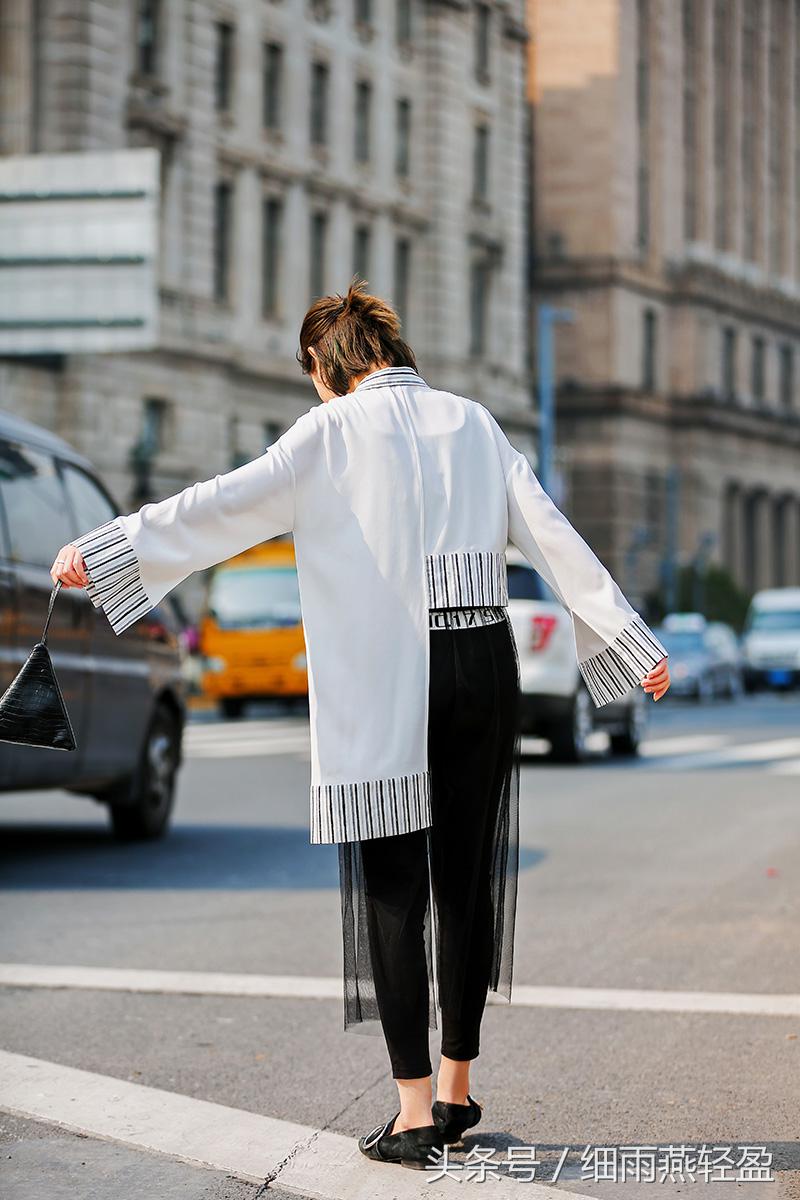 女人今年最流行的冬季衣服衬衫,时髦大气的衣服衬衫