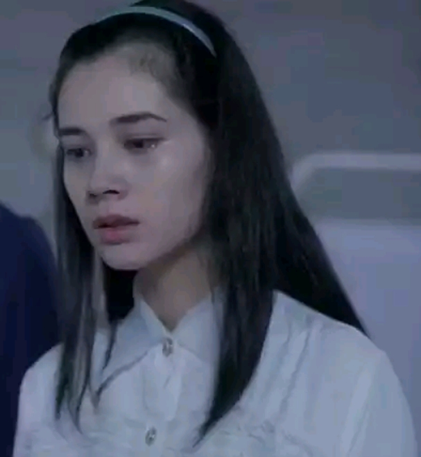 无数人女神,拍*情艳**片未火成麦当劳服务员获赞