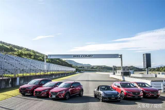 2022款马自达cx-5黑骑士试驾,马自达cx-5和次世代马自达3怎么选