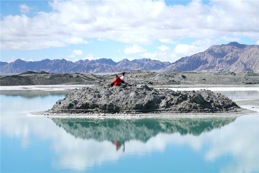 美丽而遥远的大柴旦翡翠湖,大柴旦翡翠湖近茶卡吗