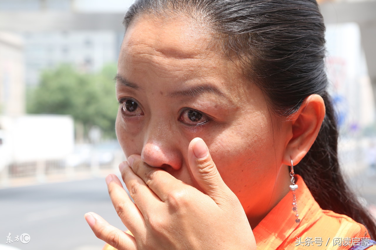 小孩摔倒后流鼻血是什么原因,宝宝摔倒过了几个小时后流鼻血