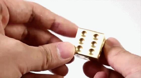 打假方形强光手电筒真实测评,手持补光灯真实测评