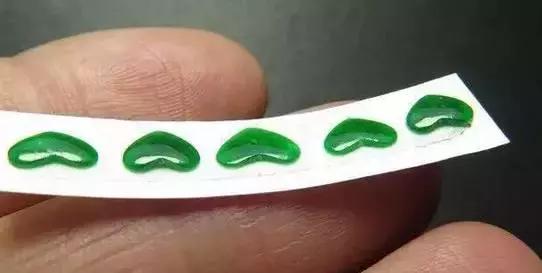 7000块钱买的金手镯,买的翡翠手镯5800