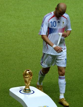 在每一个不眠的夜里,在每个孤独的深夜陪伴你