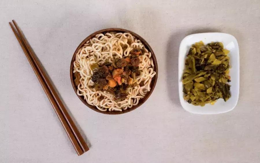 这两个网红,把我搞得又酸又麻