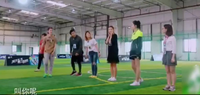 鹿晗乔欣打球,鹿晗萝卜蹲陈赫邓超