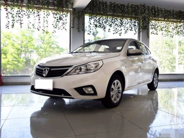 8万预算长安车和哈弗车哪个好,8万预算买小汽车还是suv好