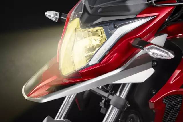 五羊本田猛鸷cb190x有时钟显示吗,猛鸷190对比新大洲本田cb190x