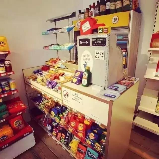 这家店9000件商品全是假货,人们却争相购买