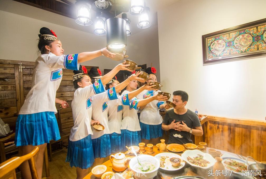 王健林为什么在丹寨建万达小镇,万达王健林与丹寨