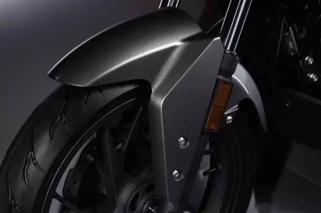 五羊本田猛鸷cb190x有时钟显示吗,猛鸷190对比新大洲本田cb190x