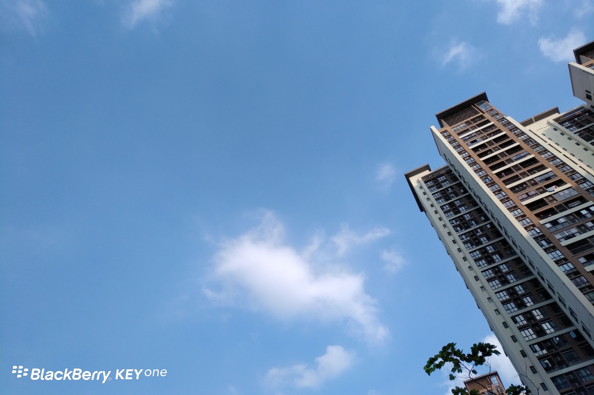 黑莓KeyOne国行上手评测：全键盘情怀的又一次升华