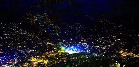 世界上有两个苦难的民族苗族,苗族是一个世界性民族