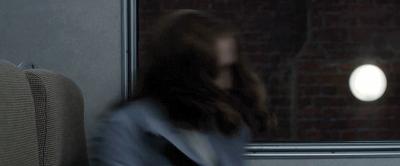 图解电影《招魂2》｜恶鬼折磨萝莉的一百种方法，被吓到漏尿