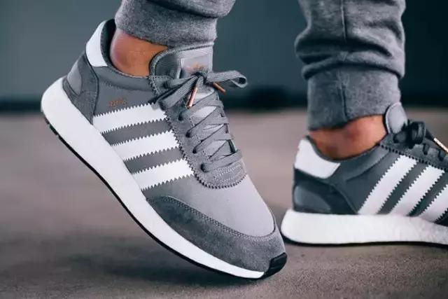 看到这几款复古跑鞋，我把鞋柜的NewBalance全烧了