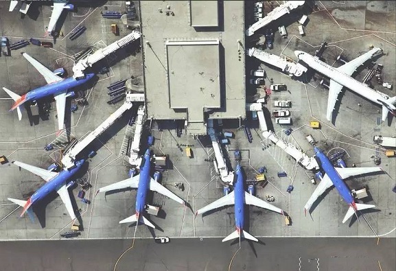 坐飞机延误,坐飞机遇到延误的安全注意事项