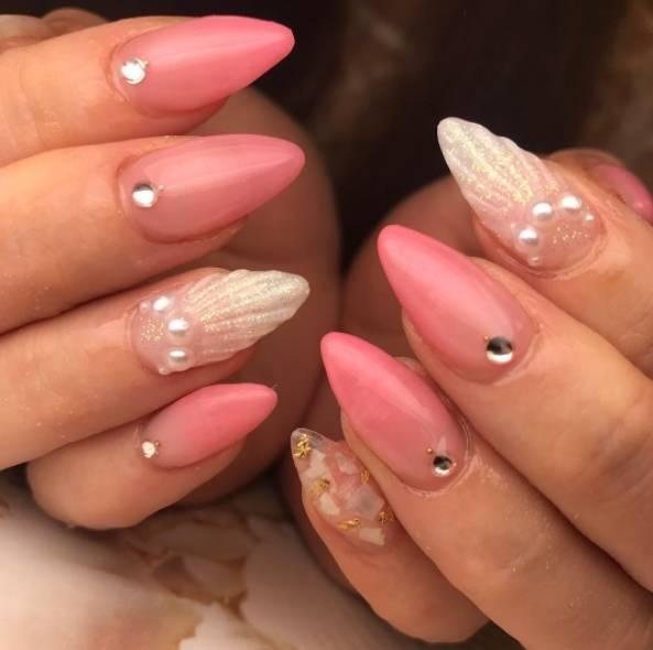 美甲饰品掉色了怎么办,美甲上的珍珠饰品掉色了怎么办