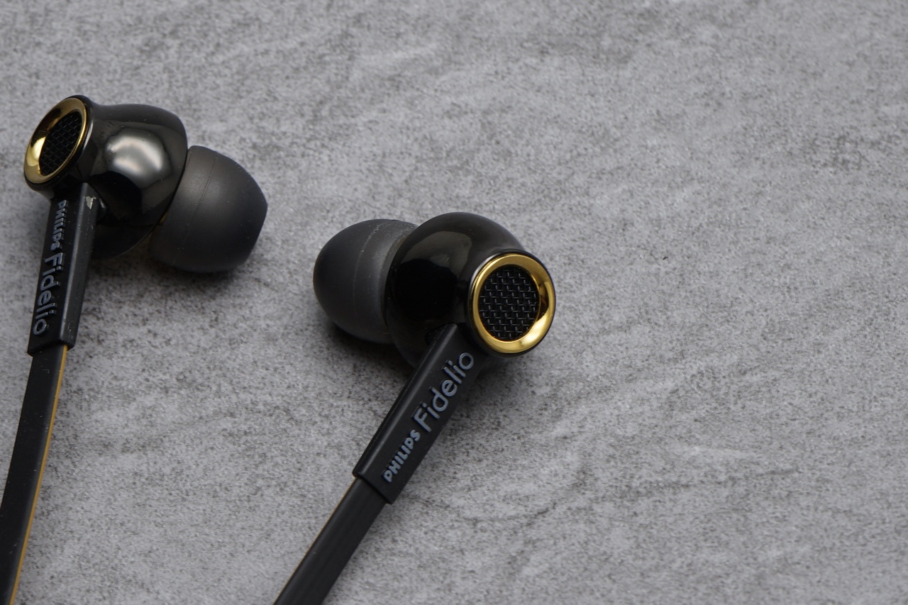 飞利浦s302耳塞评测,飞利浦fideliox2hr