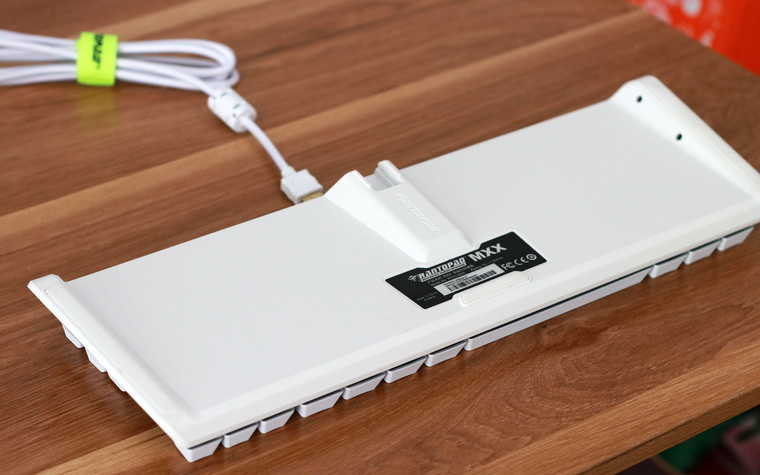 镭拓mxx机械键盘拆解,手感好炫酷的键盘