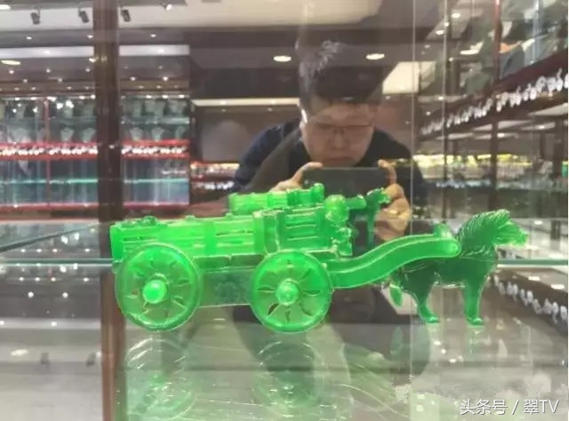 假货大王自称身家超王健林,拥有世界上最大的珠宝王国