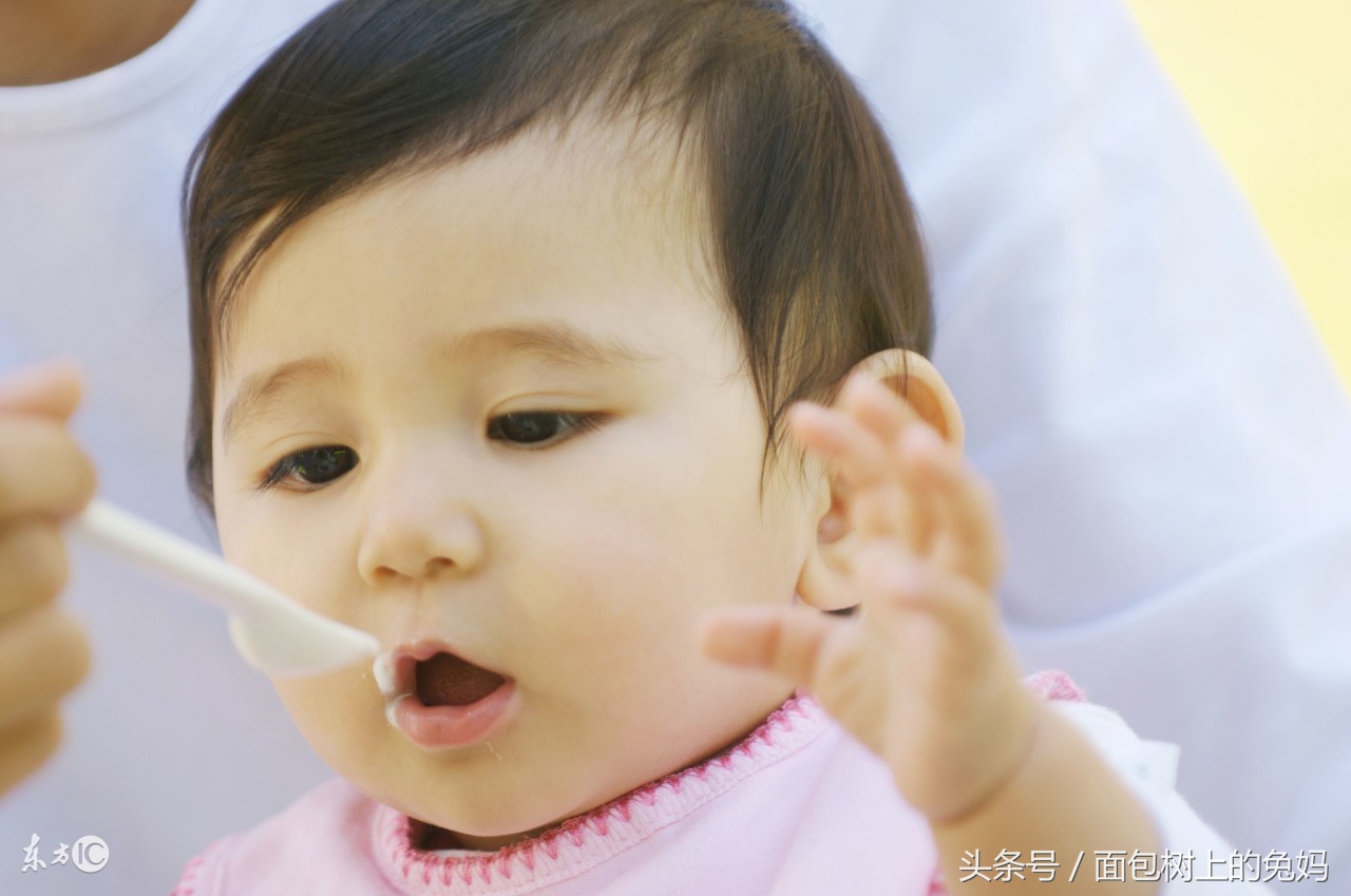 2岁多只爱喝奶不爱吃饭,2岁宝宝只喝奶不吃辅食怎么办