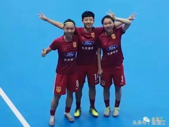 刚刚，这两个温江女孩踏上*途征**为国争光！果然啊，没有无缘无故的成功