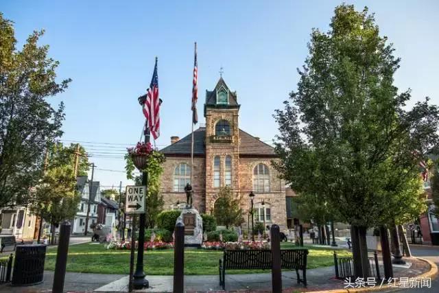 19岁移民二代在美国寻找归属感,加入兄弟会时被霸凌致死